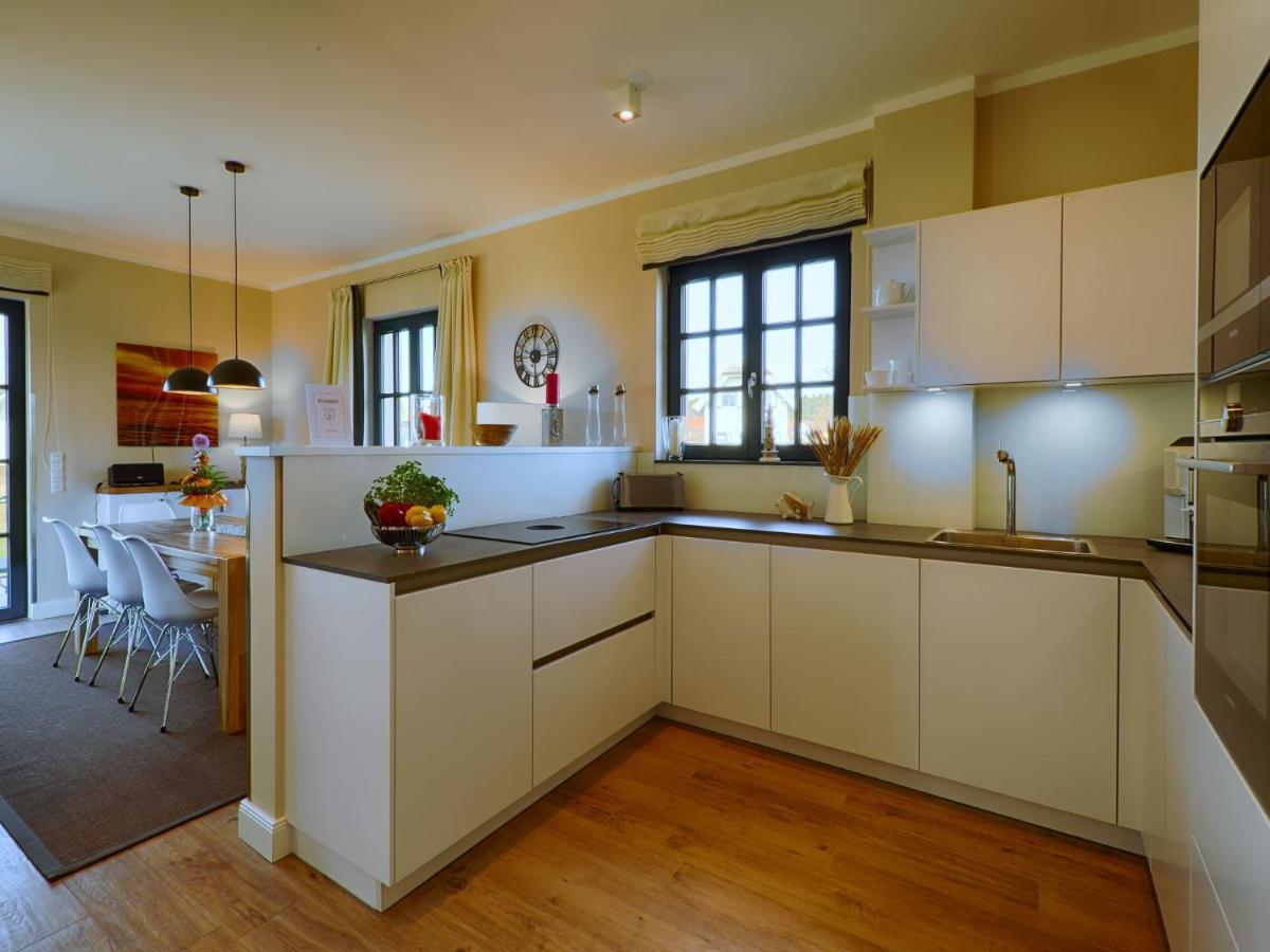 Reetland Am Meer - Luxus Reetdachvilla Mit 3 Schlafzimmern, Sauna Und Kamin F18 德兰斯克 外观 照片