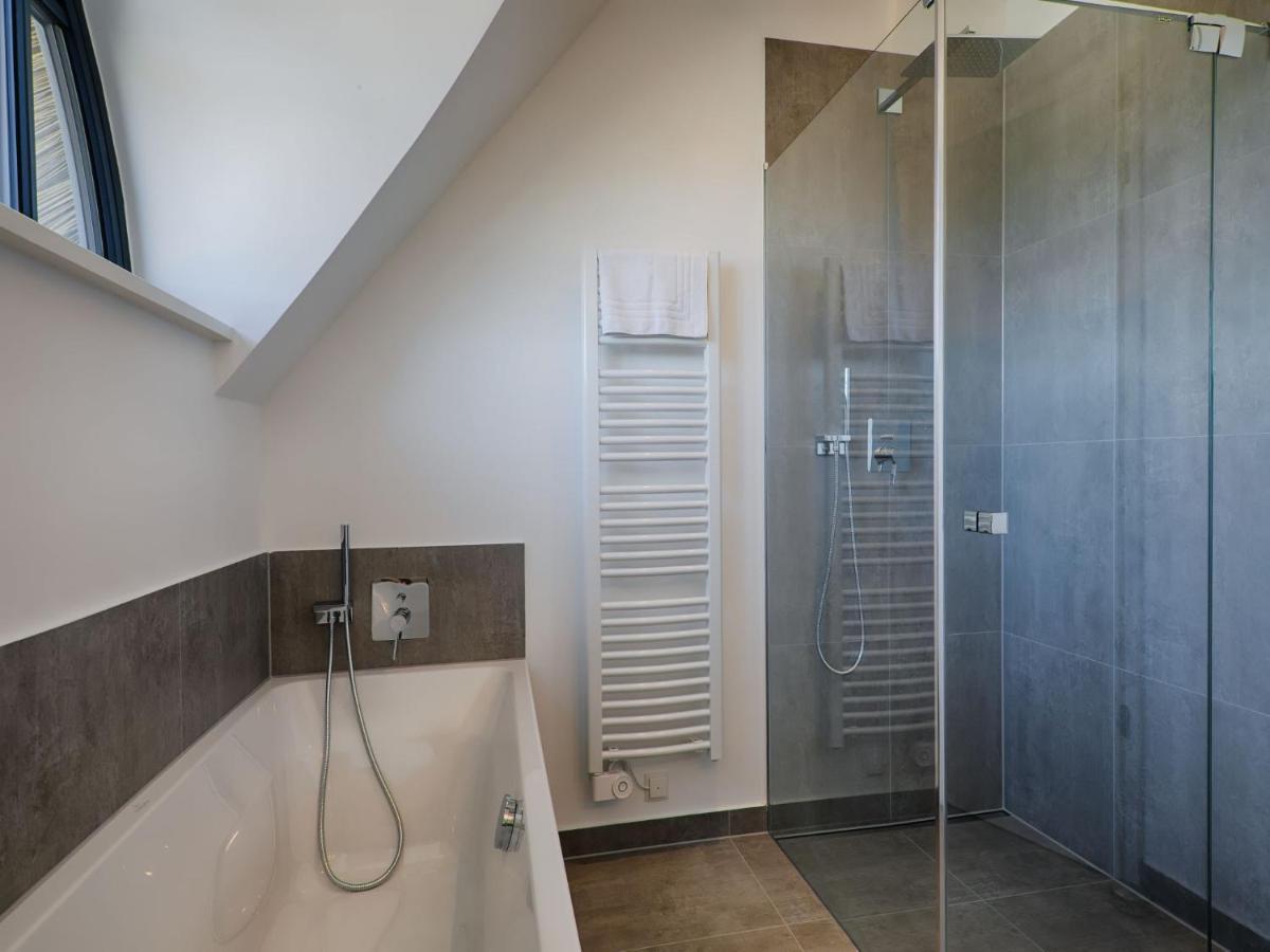 Reetland Am Meer - Luxus Reetdachvilla Mit 3 Schlafzimmern, Sauna Und Kamin F18 德兰斯克 外观 照片