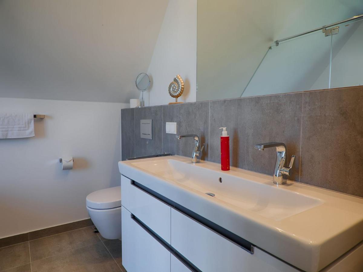 Reetland Am Meer - Luxus Reetdachvilla Mit 3 Schlafzimmern, Sauna Und Kamin F18 德兰斯克 外观 照片
